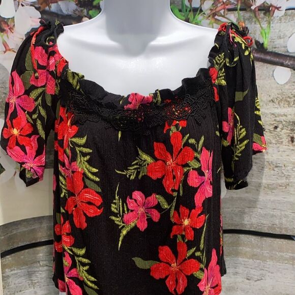 Guess Black and Red Floral Embroidered Tie Sleeve On Or Off The Shoulder Blouse - Picture 9 of 9